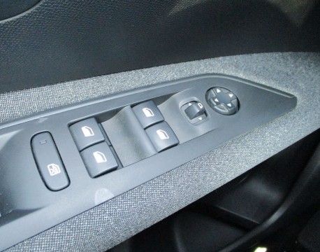 3008 1.5 BLUEHDI 130CH S&S ACTIVE BUSINESS