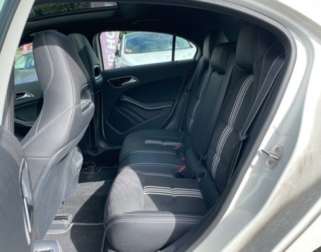 CLASSE A (W176) 180 D WHITEART EDITION 7G-DCT 110CH