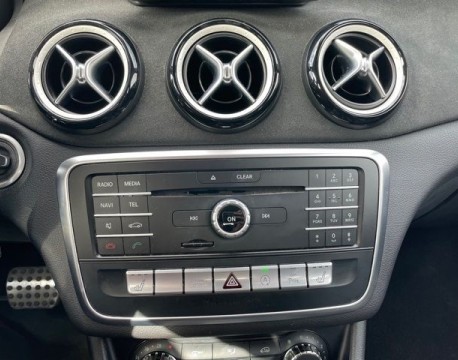 CLASSE A (W176) 180 D WHITEART EDITION 7G-DCT 110CH