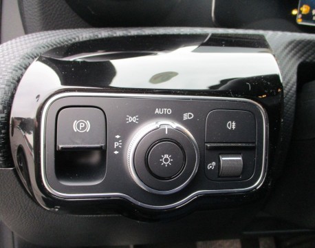 CLASSE A 180 D 116CH BUSINESS LINE 7G-DCT