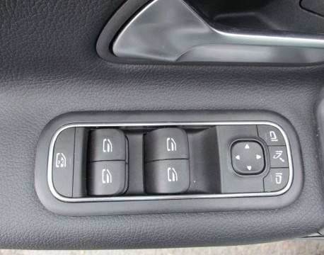 CLASSE A 180 D 116CH BUSINESS LINE 7G-DCT