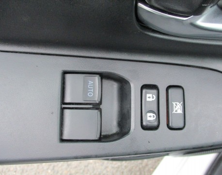 YARIS 69 VVT-I FRANCE BUSINESS 5P