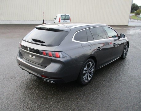 508 SW BLUEHDI 130CH S&S ALLURE EAT8 + OPTIONS