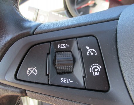 CORSA 1.4 90CH EDITION 5P