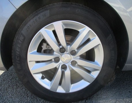 308 SW 1.5 BLUEHDI 130CH S&S ACTIVE BUSINESS