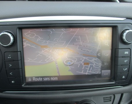 YARIS 100H DYNAMIC BUSINESS 5P HYB