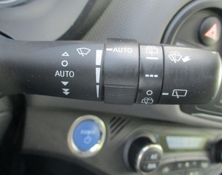 YARIS 100H DYNAMIC BUSINESS 5P HYB