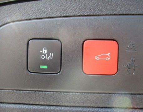 DS 7 CROSSBACK BLUEHDI 130CH DRIVE EFFICIENCY PERFORMANCE LINE AUTOMATIQUE 100G