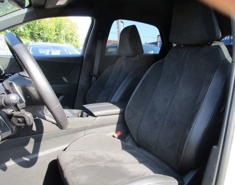 DS 7 CROSSBACK BLUEHDI 130CH DRIVE EFFICIENCY PERFORMANCE LINE AUTOMATIQUE 100G