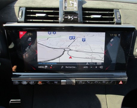 DS 7 CROSSBACK BLUEHDI 130CH DRIVE EFFICIENCY PERFORMANCE LINE AUTOMATIQUE 100G