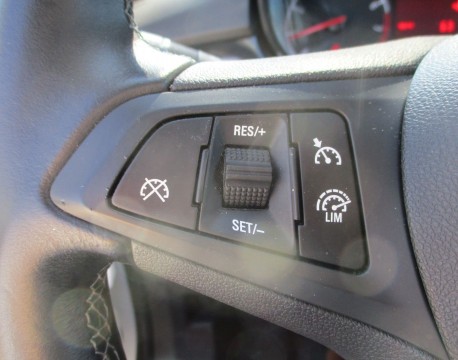 CORSA 1.4 90CH EDITION 5P