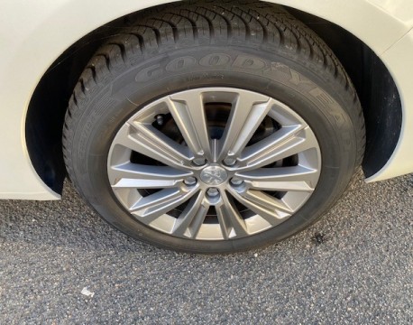 308 SW 1.2 PURETECH 130CH E6.C S&S ALLURE EAT8