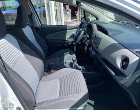 YARIS 70 VVT-I LINEA LUNA