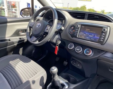 YARIS 70 VVT-I LINEA LUNA