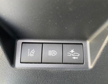 YARIS 70 VVT-I LINEA LUNA