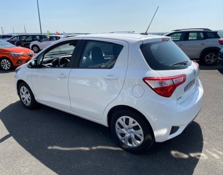 YARIS 70 VVT-I LINEA LUNA