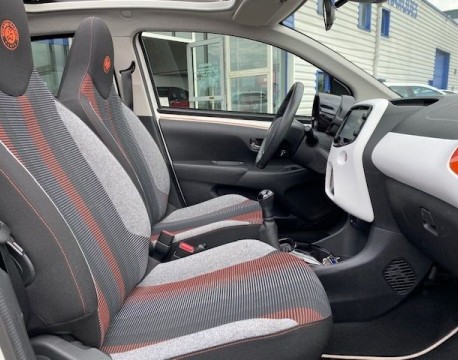 108 1.2 PURETECH 82CH ROLAND GARROS 5P