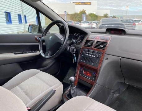 307 1.6 HDI110 EXECUTIVE 5P