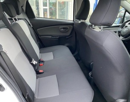 YARIS 100H FRANCE BUSINESS 5P