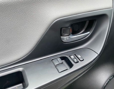 YARIS 100H FRANCE BUSINESS 5P