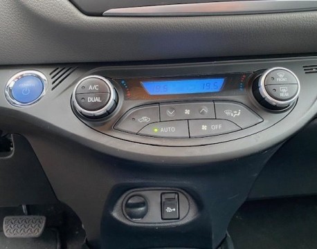 YARIS 100H FRANCE BUSINESS 5P