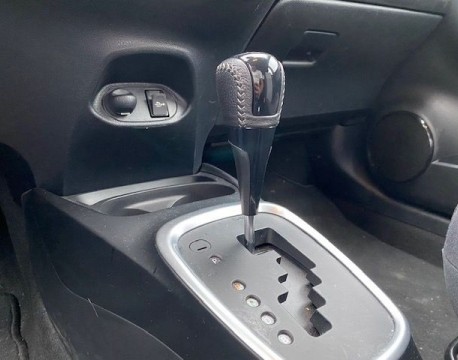 YARIS 100H FRANCE BUSINESS 5P