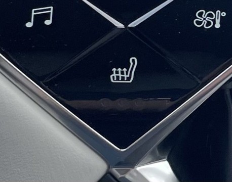 DS 3 CROSSBACK E-TENSE LA PREMIERE 136CH