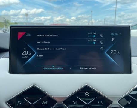 DS 3 CROSSBACK E-TENSE LA PREMIERE 136CH