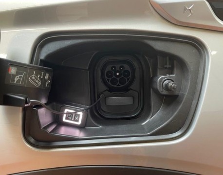 DS 3 CROSSBACK E-TENSE LA PREMIERE 136CH